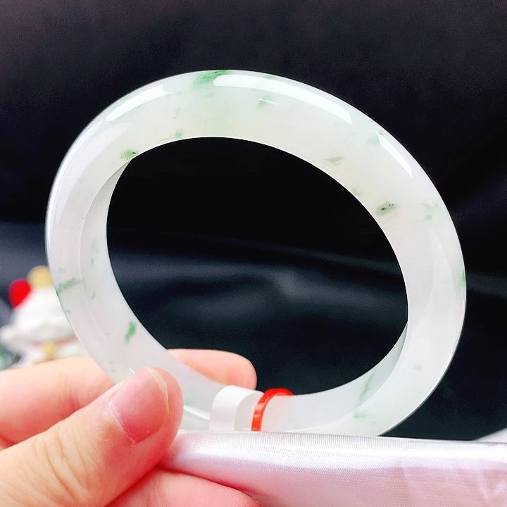 翡翠未镶嵌手镯55圈