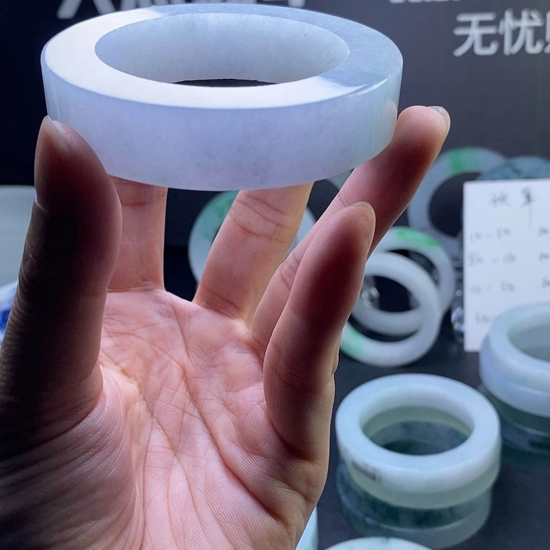 虫***子未镶嵌毛胚定制翡翠发一个