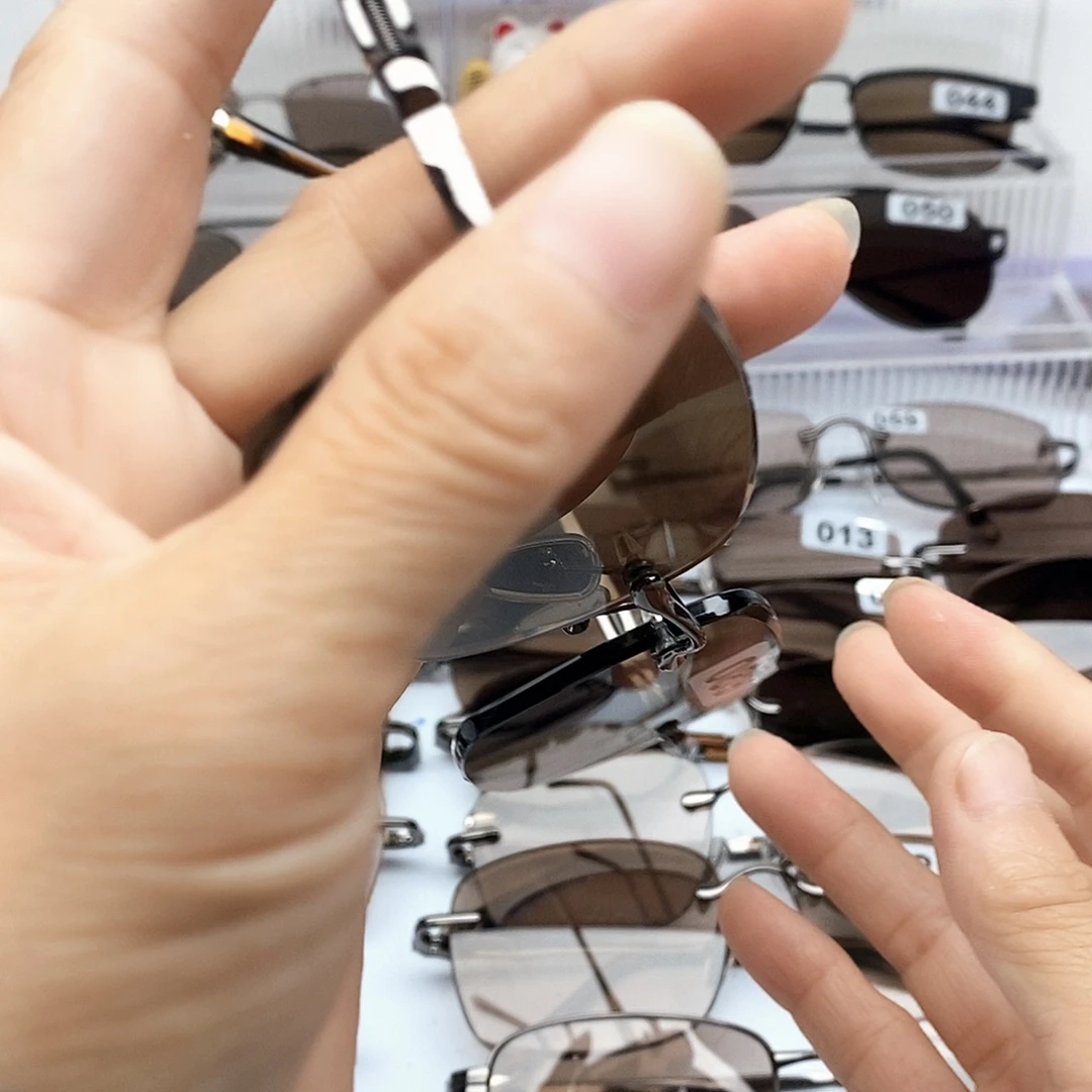 依***头无框石头水晶眼镜089o