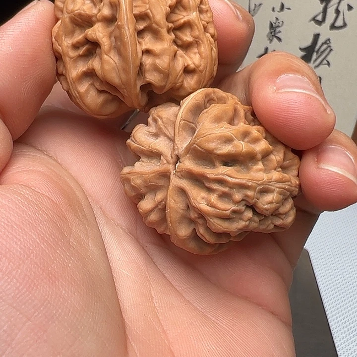 旺***被把件文玩核桃玉柱