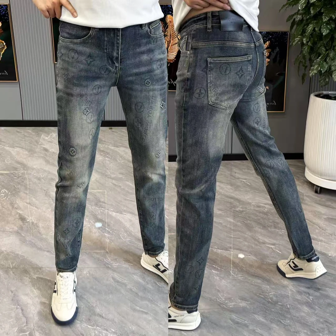 裤子男广州新款男士牛仔裤时尚印花小直筒裤水洗百搭长裤韩版男裤