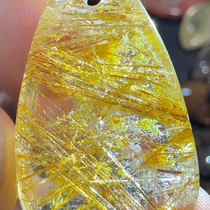 舜***水未镶嵌颈饰水晶我