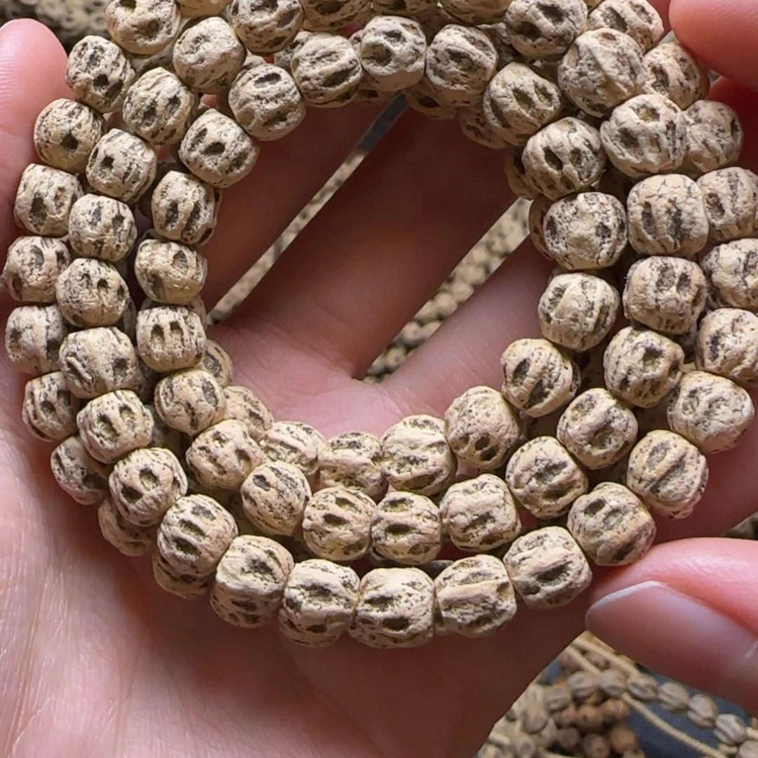 L***e吊坠柏香籽/百香籽