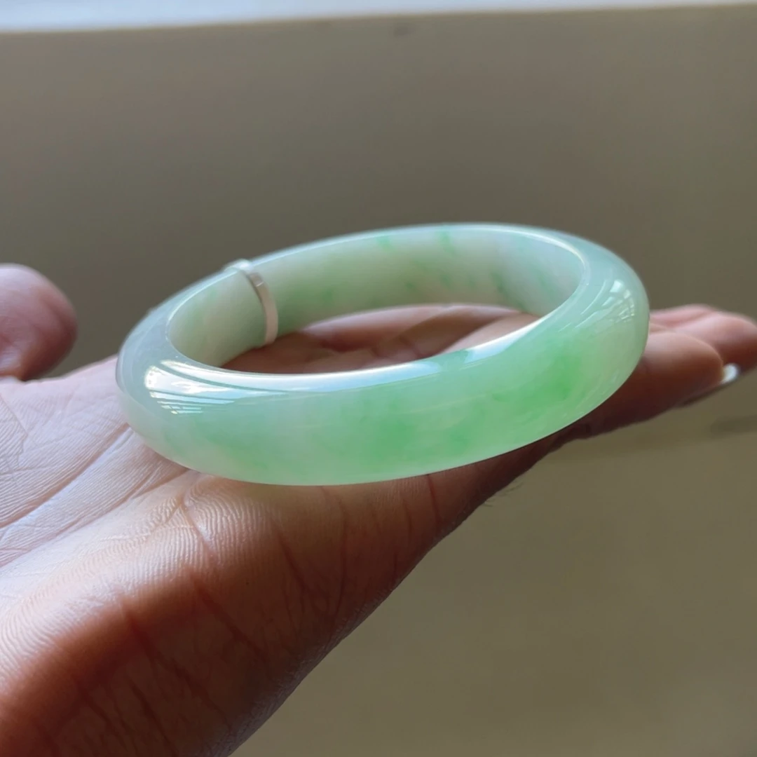 翡翠未镶嵌手镯54.8圈三天鉴赏期