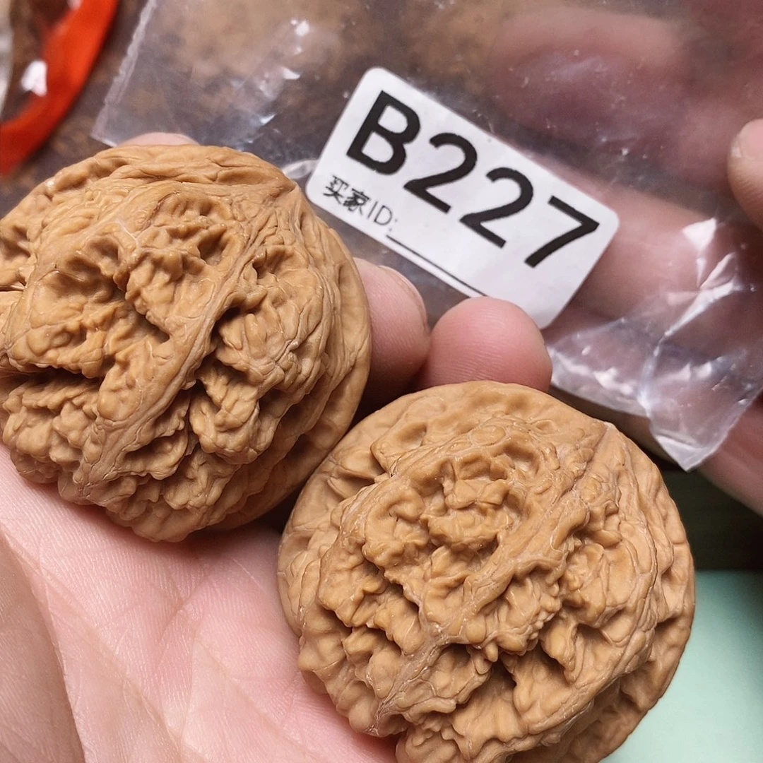 把件文玩核桃粗筋47尺。