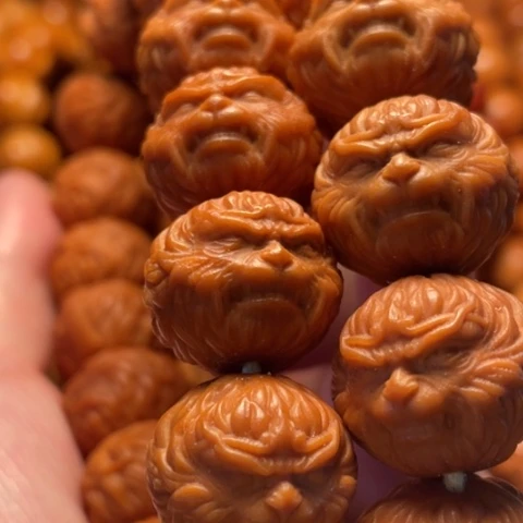 猴头核桃手串仔***步舞台