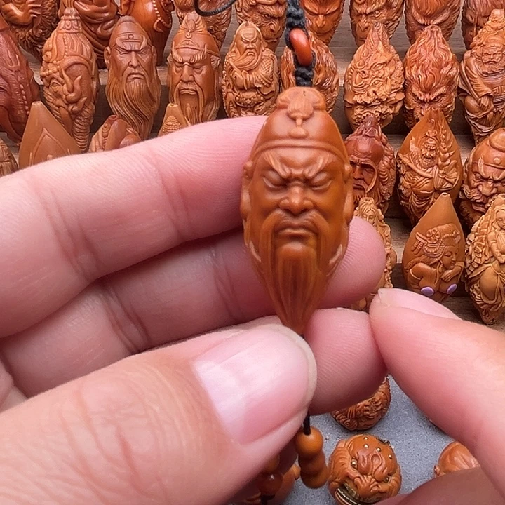 橄榄核吊坠17关公