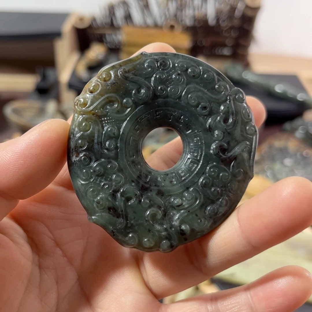 岫岩河磨玉（透闪石质玉）未镶嵌把件