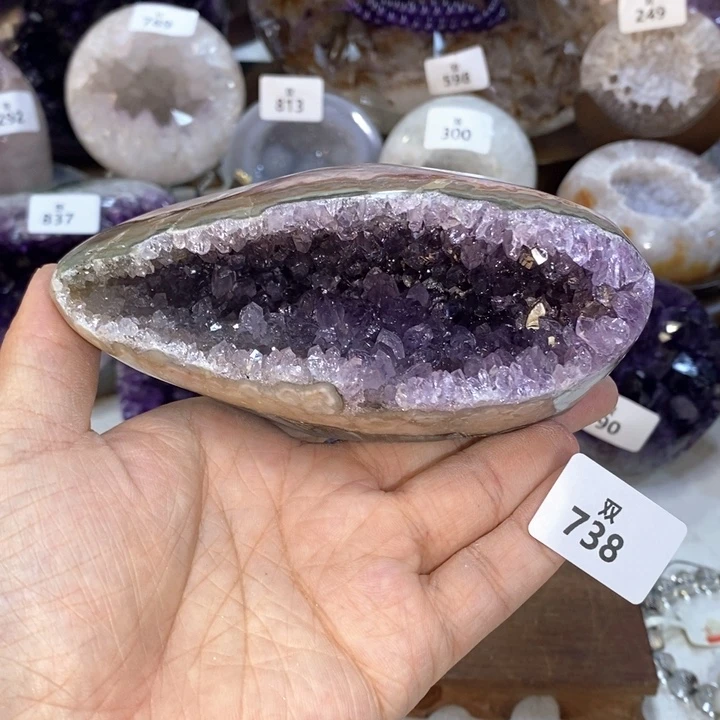 未镶嵌水晶大型摆件（非配饰）