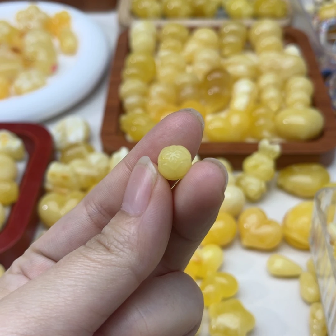 【闪购商品】未镶嵌蜜蜡裸石顽****姐配饰