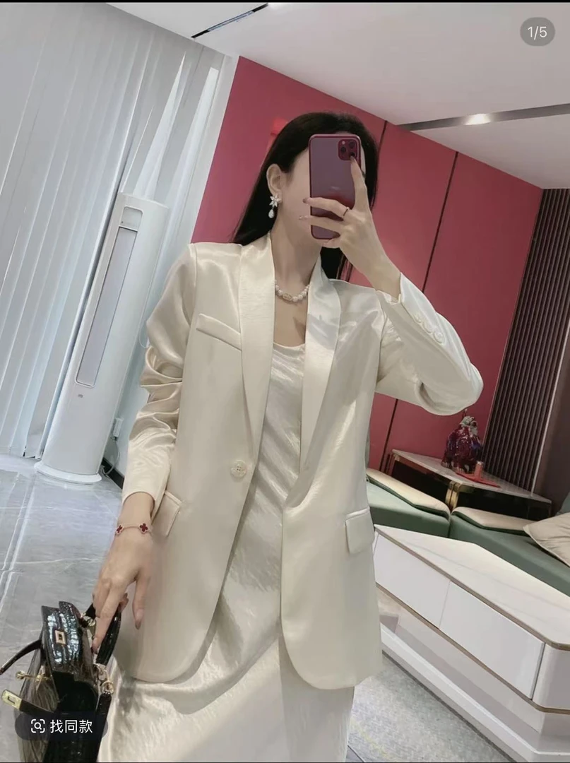 2025新款春秋白色小西服廓形休闲气质高级感小西装外套女