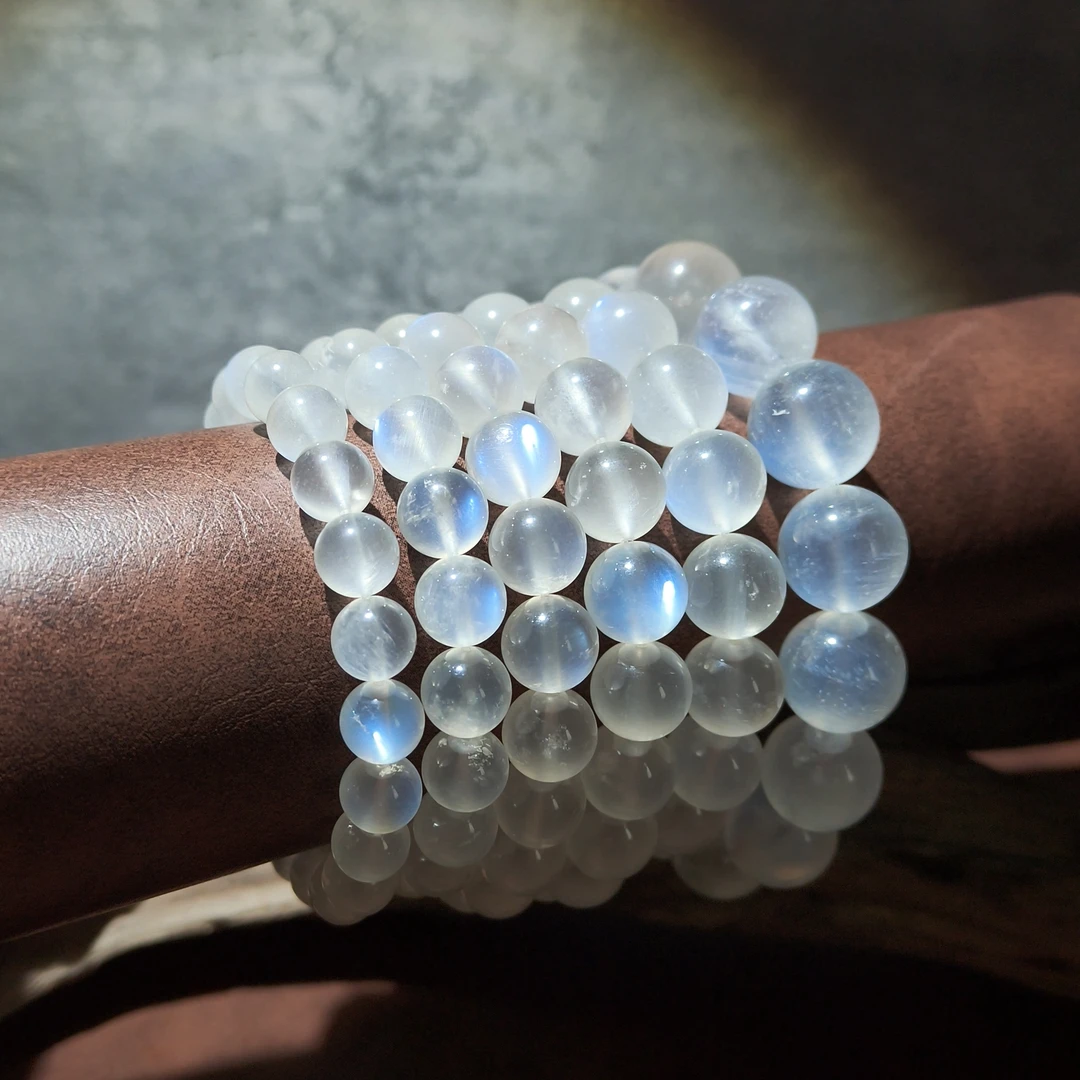 【黑胖珠宝】H0258 蓝月光石单圈手串多样性发其一