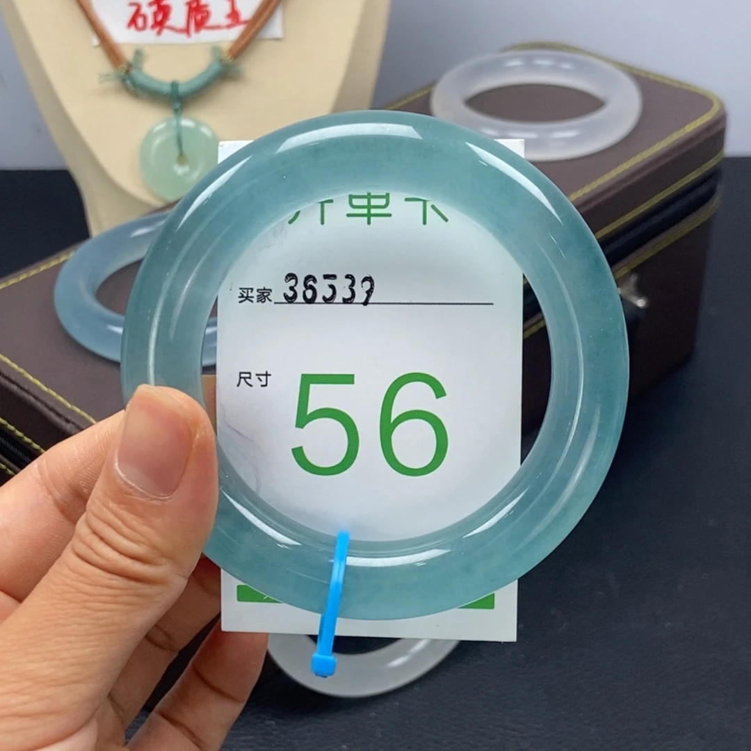未镶嵌手镯石英岩玉菲*