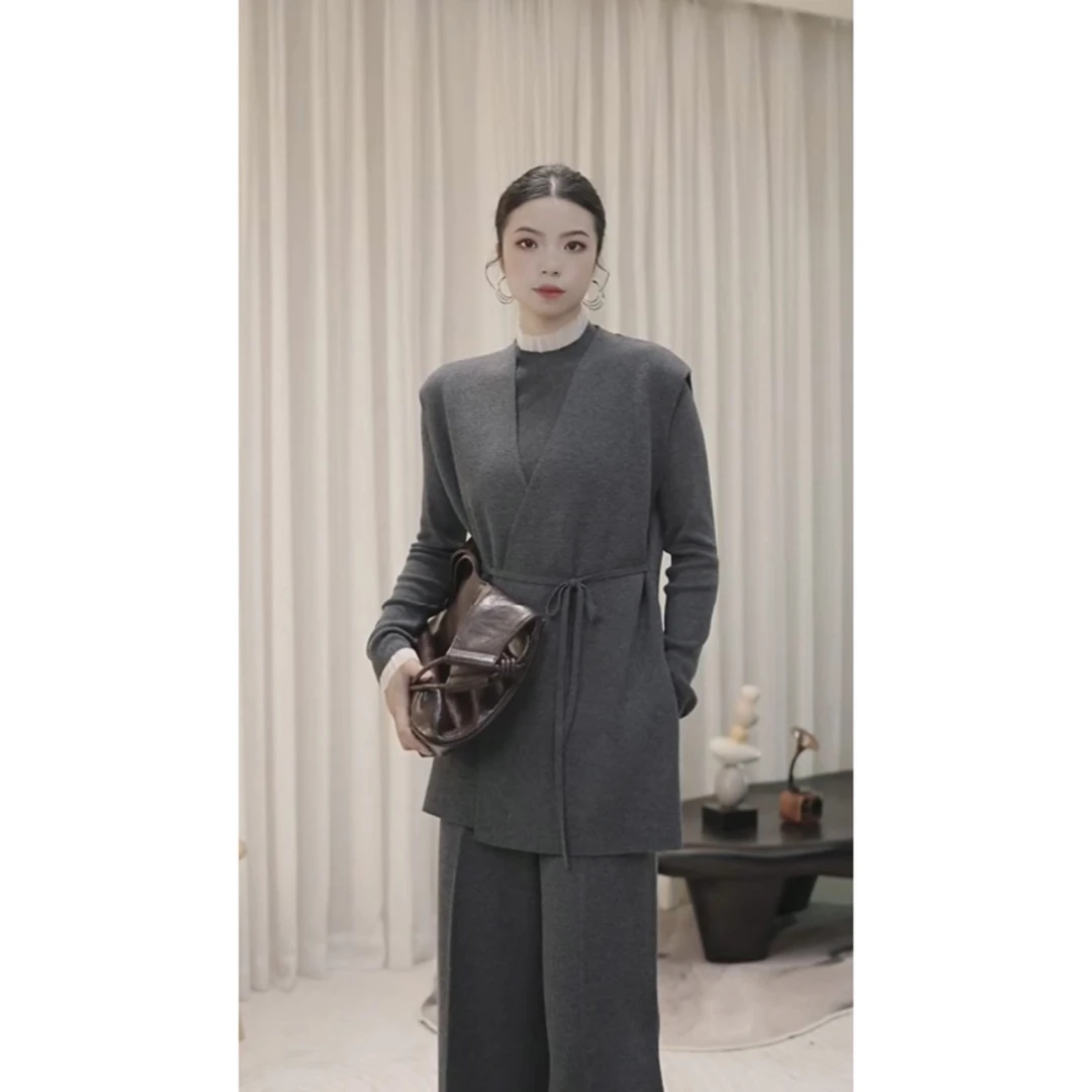 极简轻奢~羊毛混仿收腰系带V领无袖针织马甲上衣女