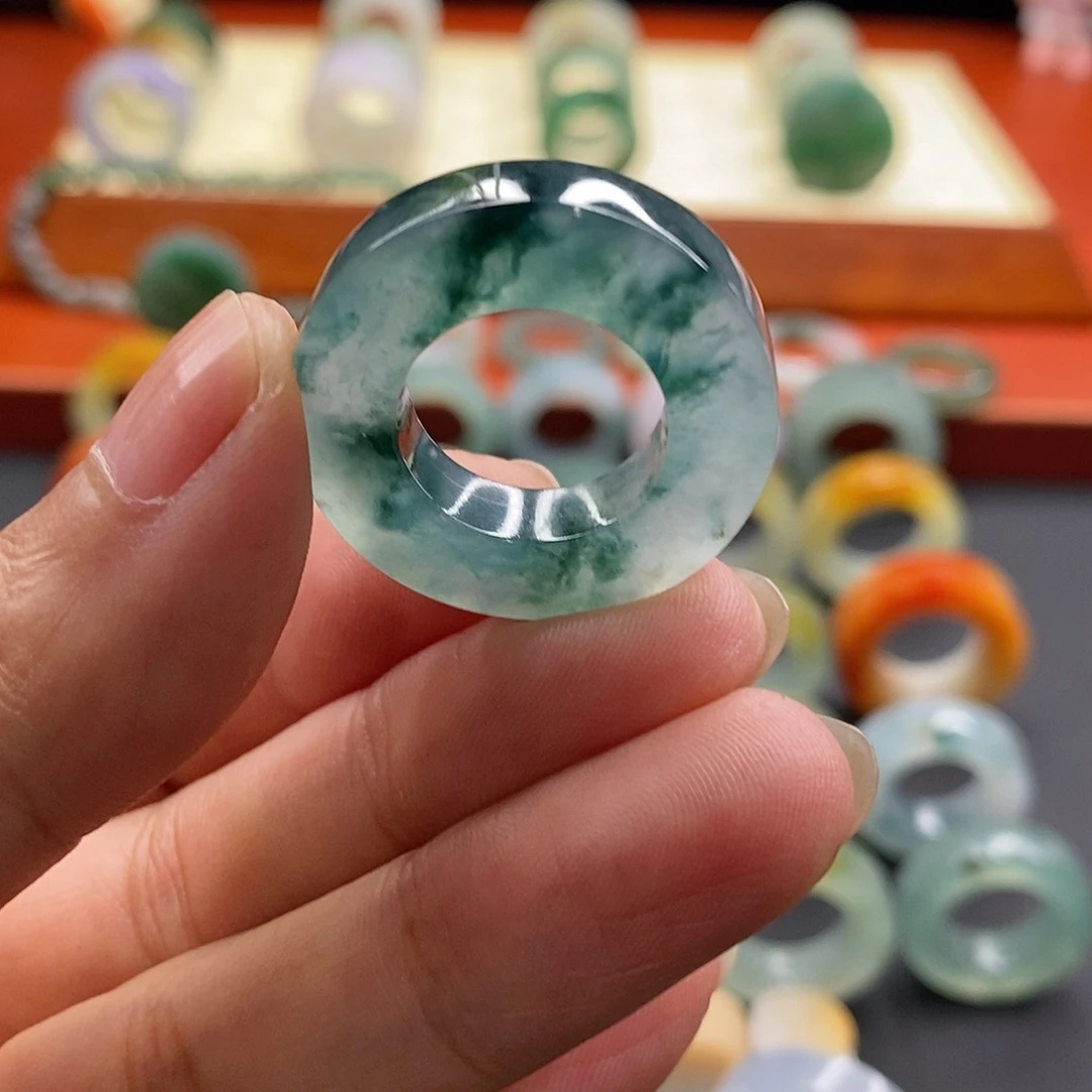 大***心定制翡翠未镶嵌翡翠