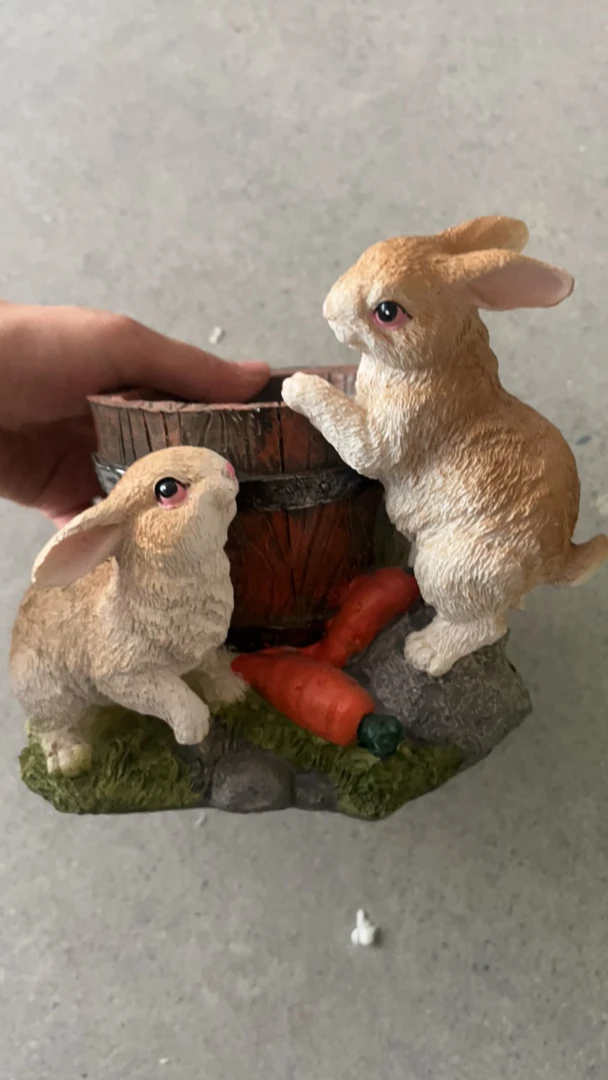 双兔子花盆树脂摆件