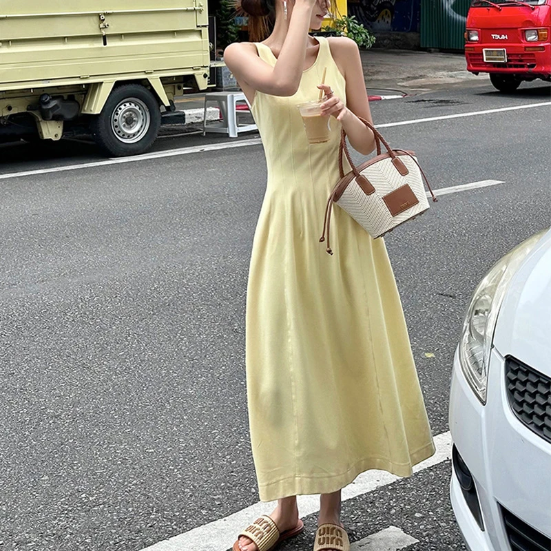 鸿衫黄色连衣裙2025新款夏季法式收腰修身长裙无袖工字背心连衣裙