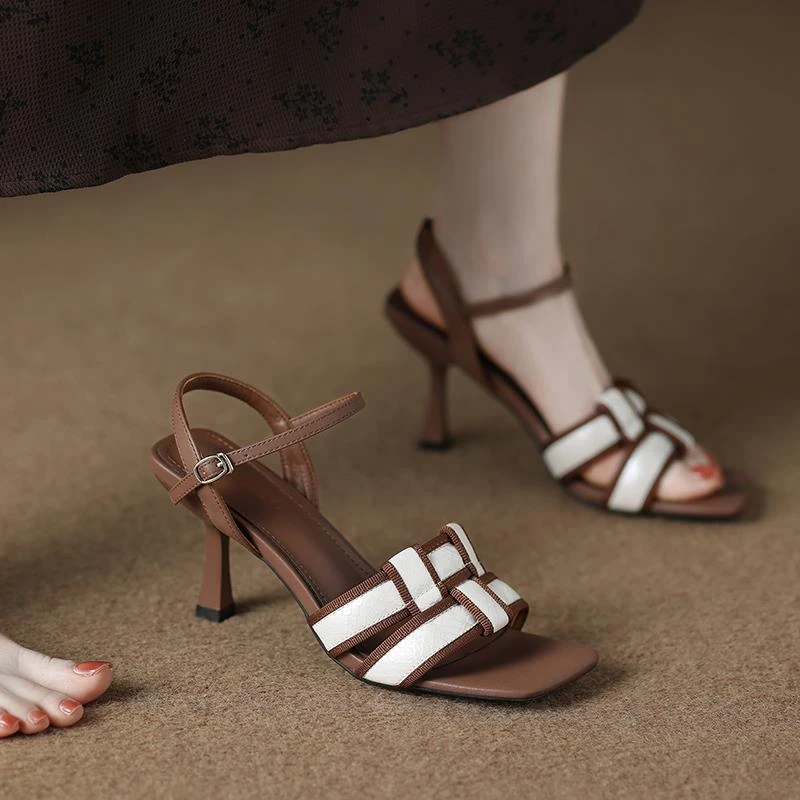 【香港轻奢Sakurano&樱央】法式方头一字带凉鞋女夏外穿2025新款