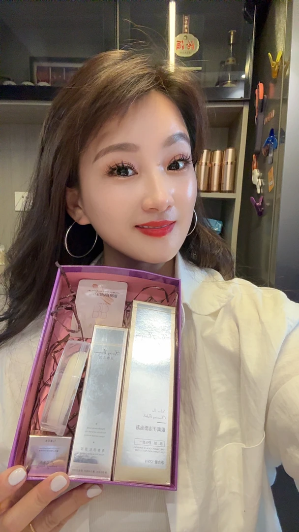 青春多肤原液30ml亮肤霜5g洁面泡泡120ml组合套装靓肤