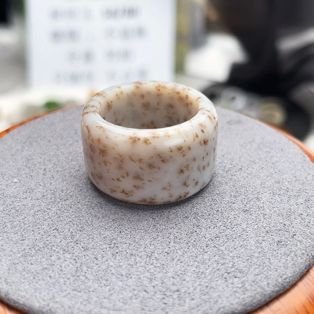 和田玉戒指未镶嵌c36糖草花圆切19.8不退换