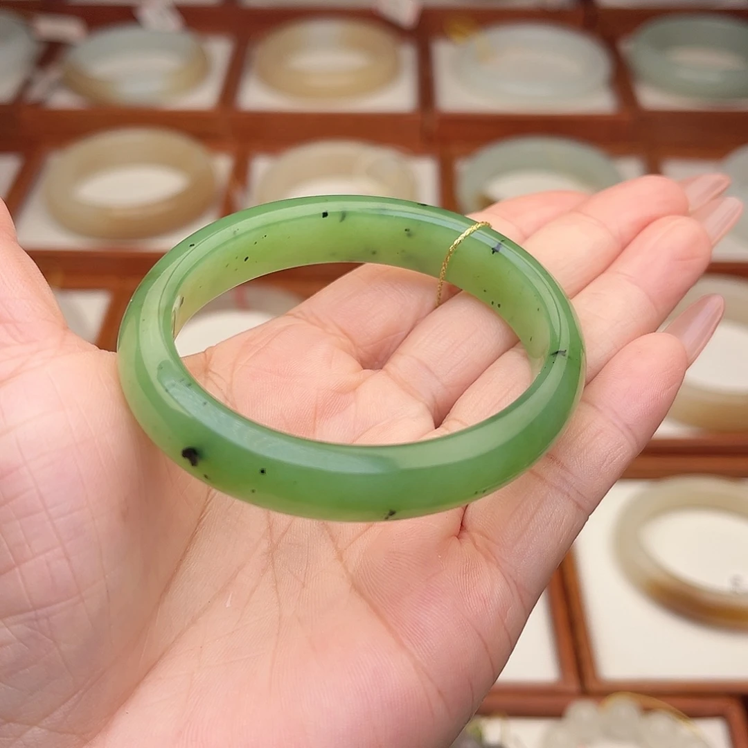 和田玉未镶嵌手镯52.6