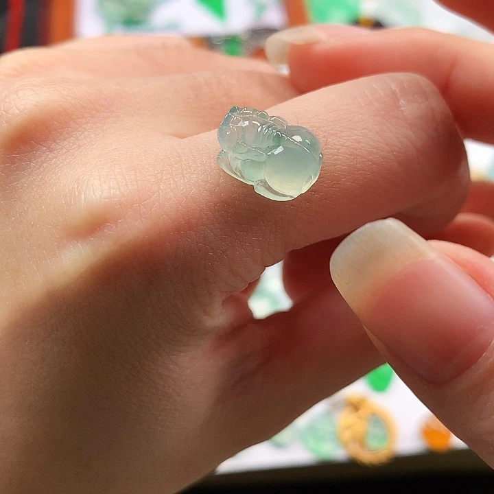 翡翠吊坠(不含链)未镶嵌貔貅