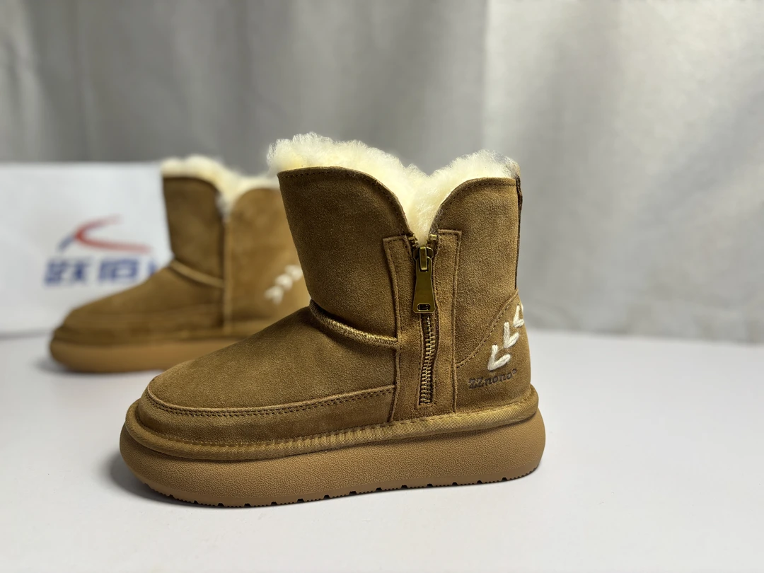 女款Z5223真皮羊毛冬季新款棉靴圆头时尚女款牛皮雪地靴保暖