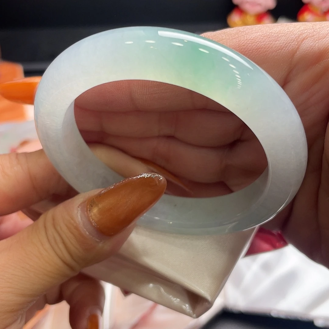 翡翠未镶嵌手镯55.4正圈