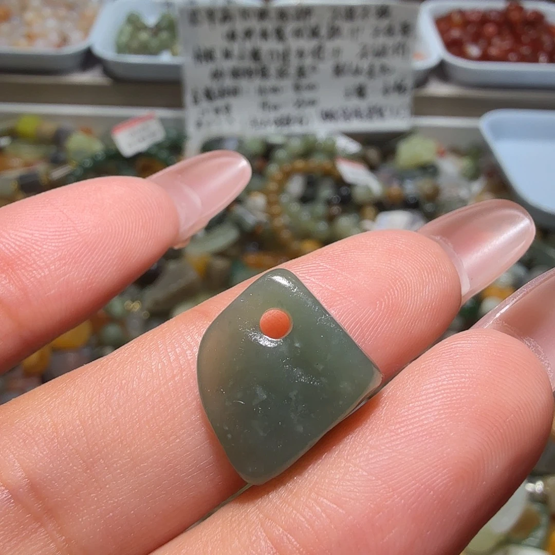 和田玉未镶嵌珠宝奇石