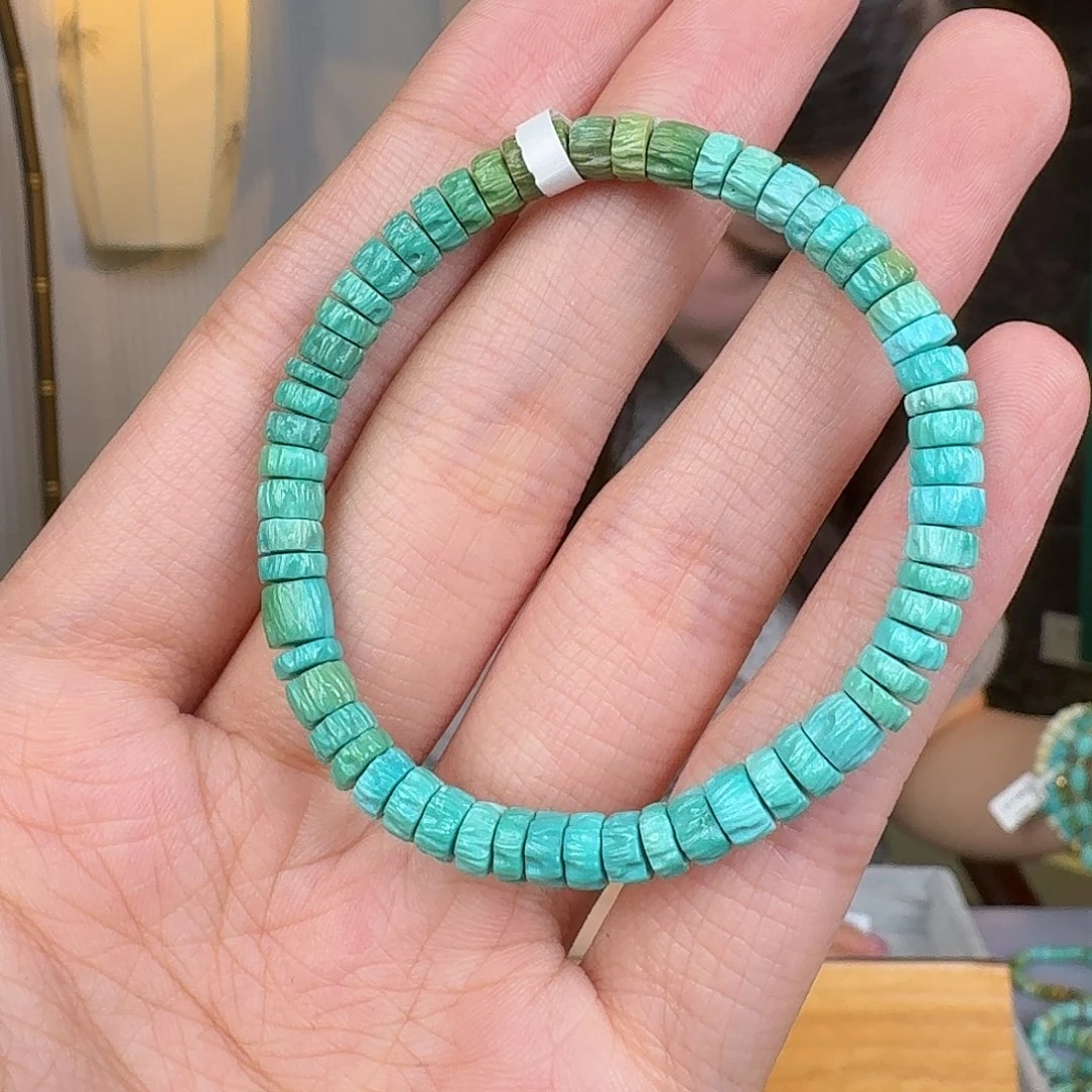 绿松石未镶嵌挂件