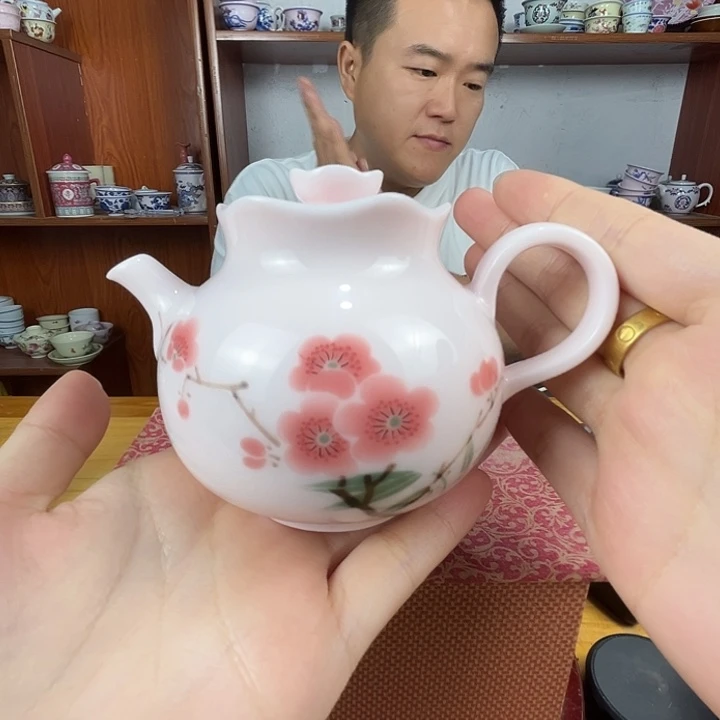 景德镇陶瓷红嘻嘻花口红梅壶