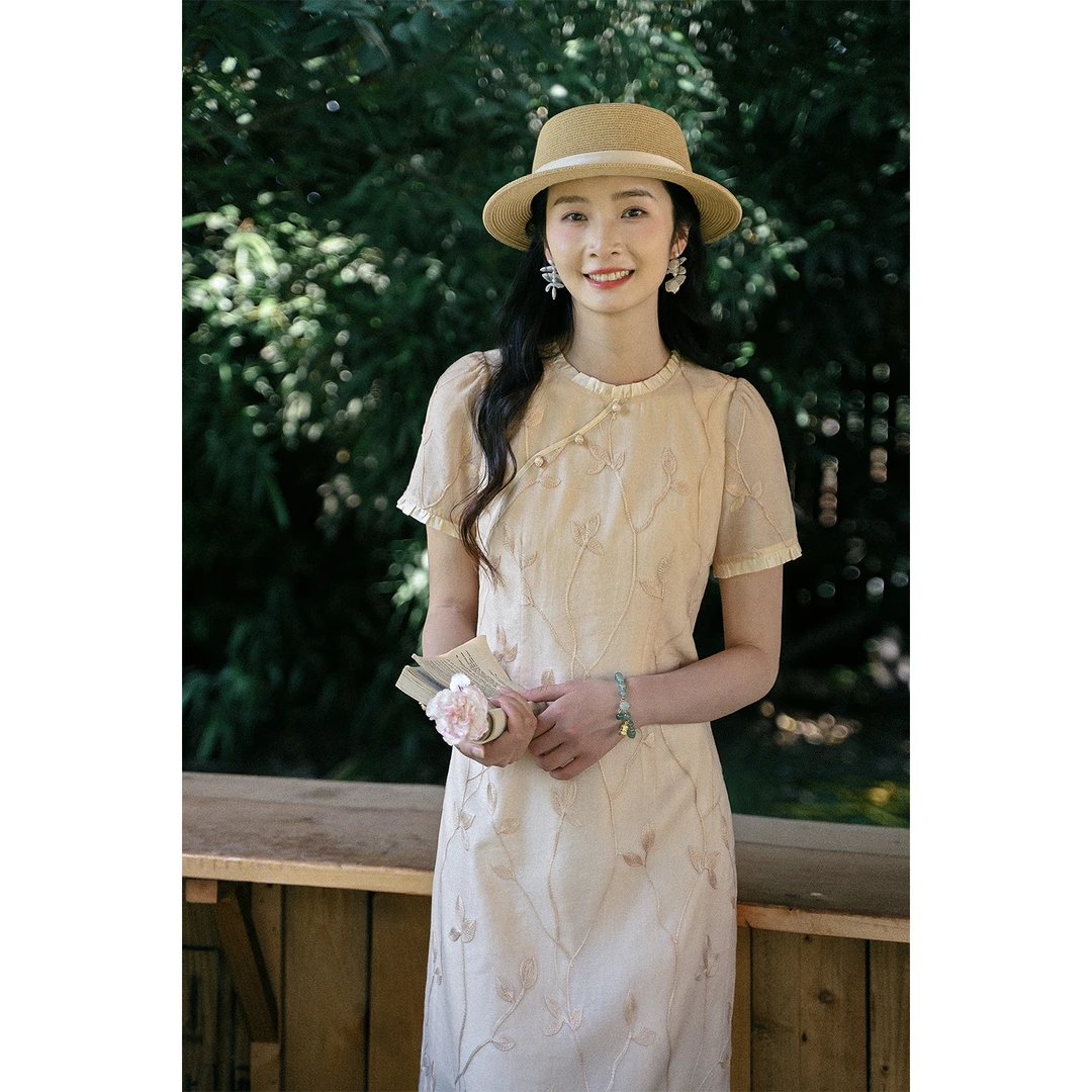 红念原创新中式长款刺绣改良版旗袍连衣裙女短袖夏季2025新款裙子