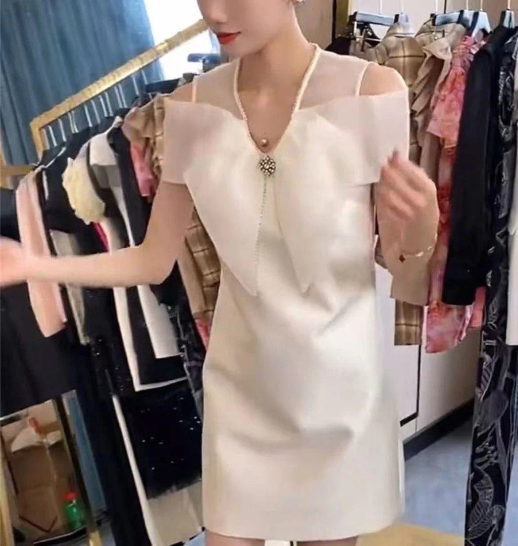 法式轻奢名媛风连衣裙女夏气质V领一字肩露肩蝴蝶结时尚修身裙子