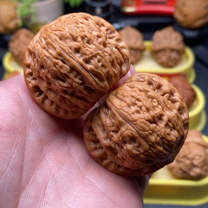 【闪购商品】文玩核桃吊坠44僧帽狮子头