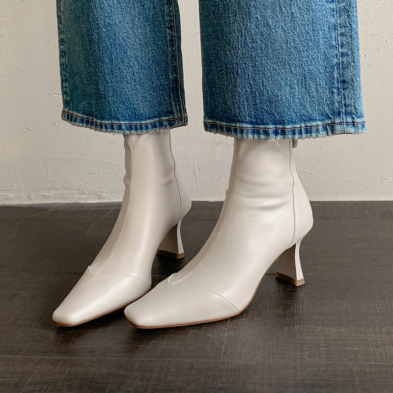 7cm米白色方头高跟弹力靴秋冬季新款加绒瘦瘦靴时尚气质短靴百搭