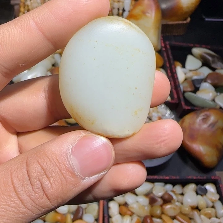 和田玉（糖玉）颈饰未镶嵌37克