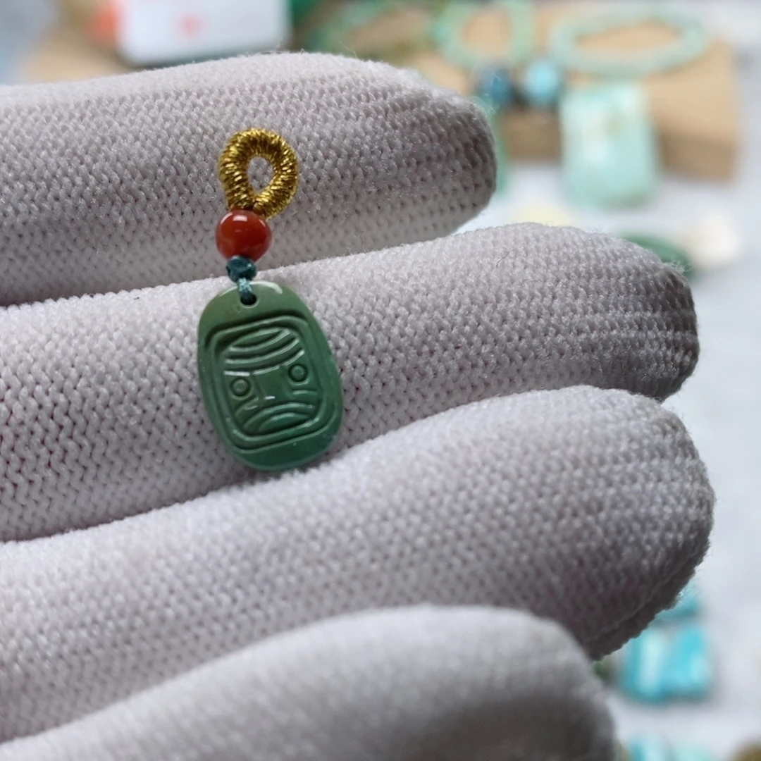 南红玛瑙颈饰未镶嵌