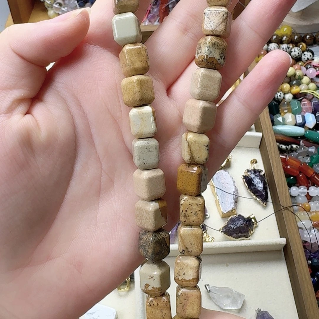 未镶嵌玛瑙/玉髓珠宝半成品图画石方切一条