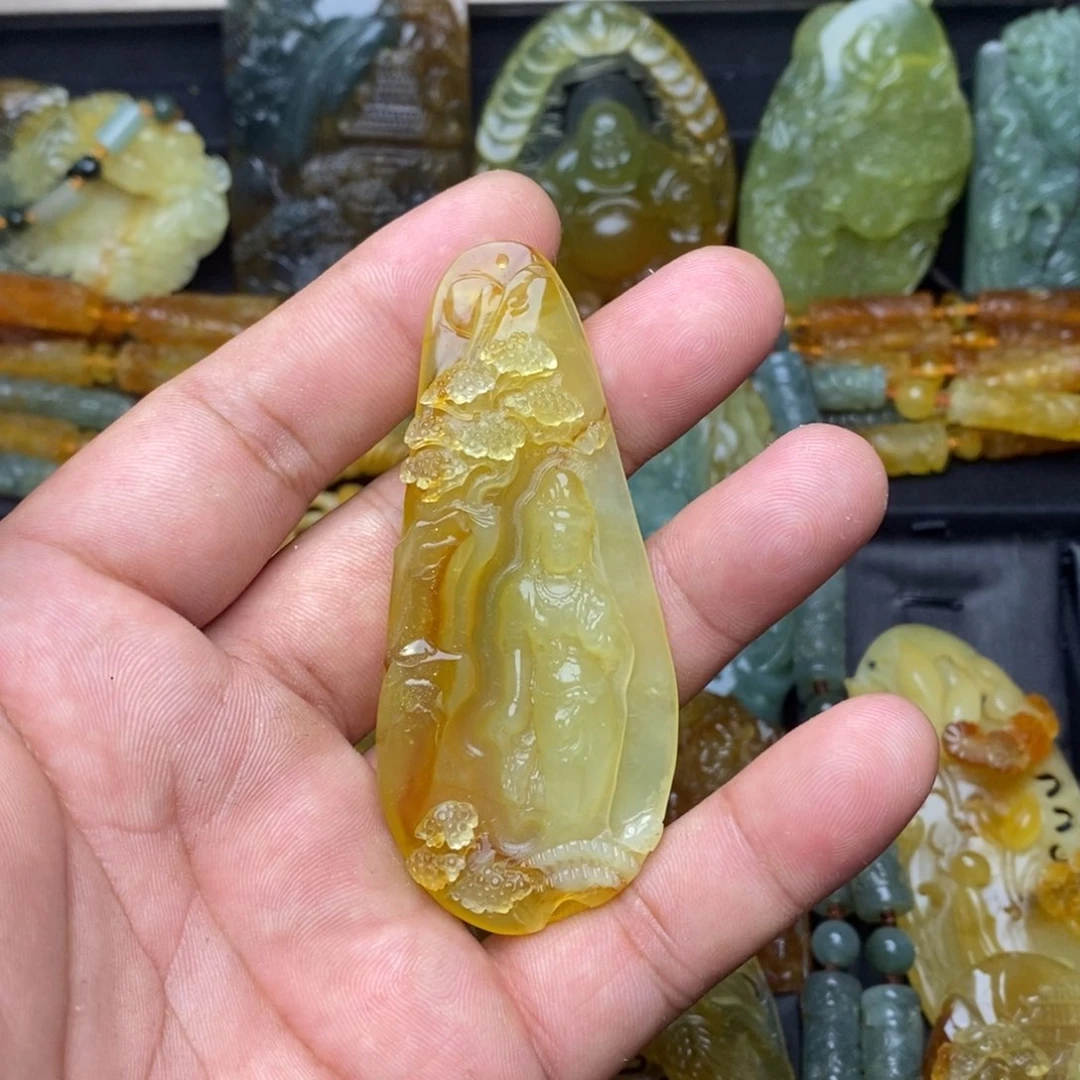 蛇纹石玉未镶嵌颈饰