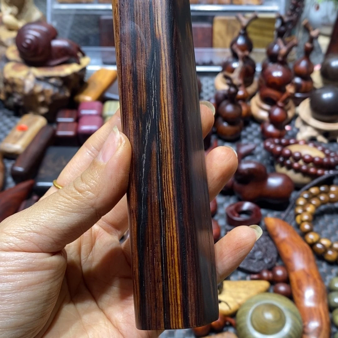 微凹黄檀（南美大红酸枝）依*瑕疵