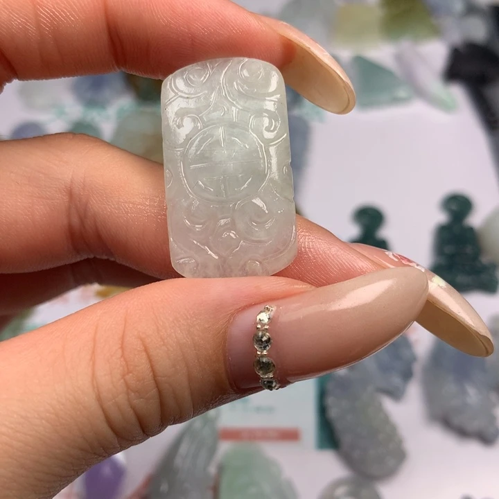 定制翡翠未镶嵌翡翠
