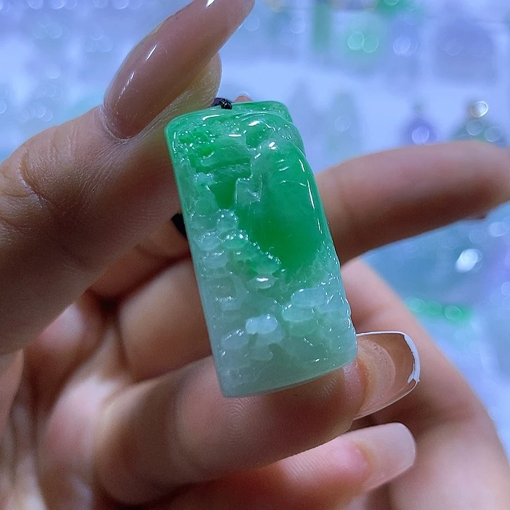 翡翠未镶嵌颈饰天然翡翠A货吊坠