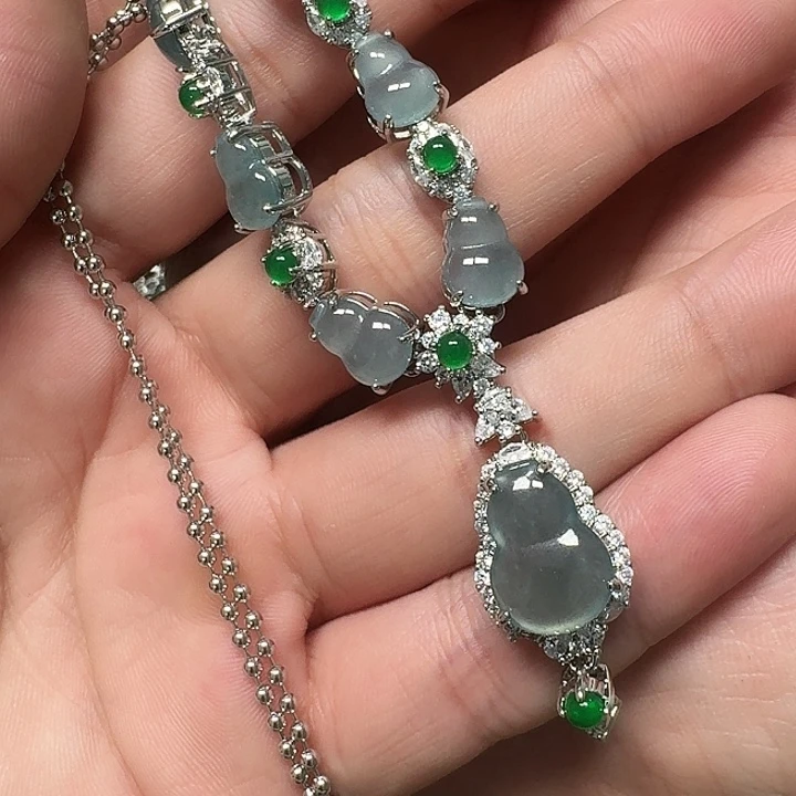 翡翠未镶嵌颈饰天然A货翡翠放漏