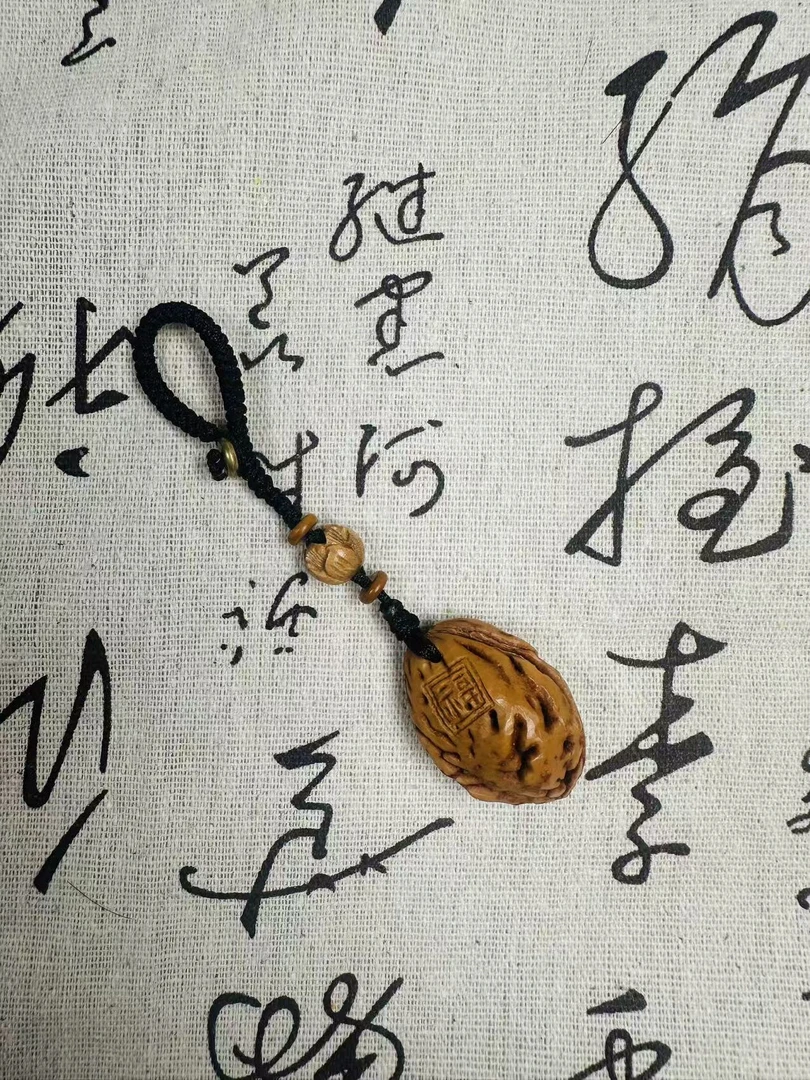 非金属木质吊坠 东南桃枭大籽配桃木莲花编织钥匙扣包包挂件随身