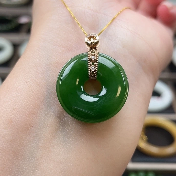 和田玉（碧玉）18K金镶嵌颈饰