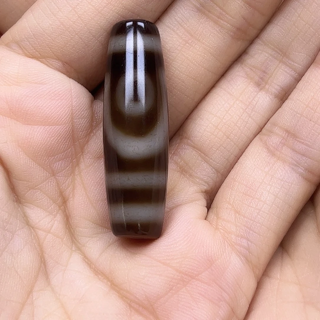 玛瑙/玉髓颈饰未镶嵌墨*