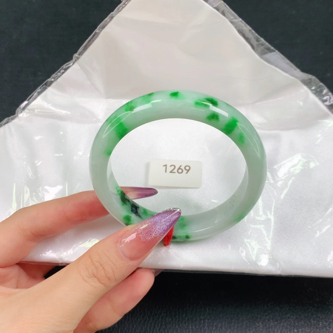 翡翠未镶嵌手镯天然翡翠手镯04