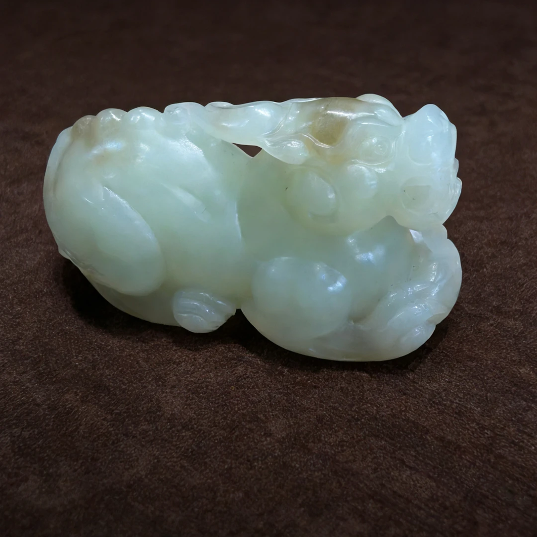 黄白老玉貔貅瑞兽