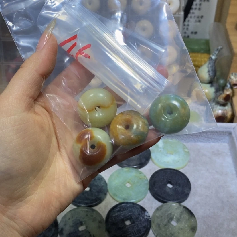 【闪购商品】蛇纹石玉颈饰未镶嵌?*45
