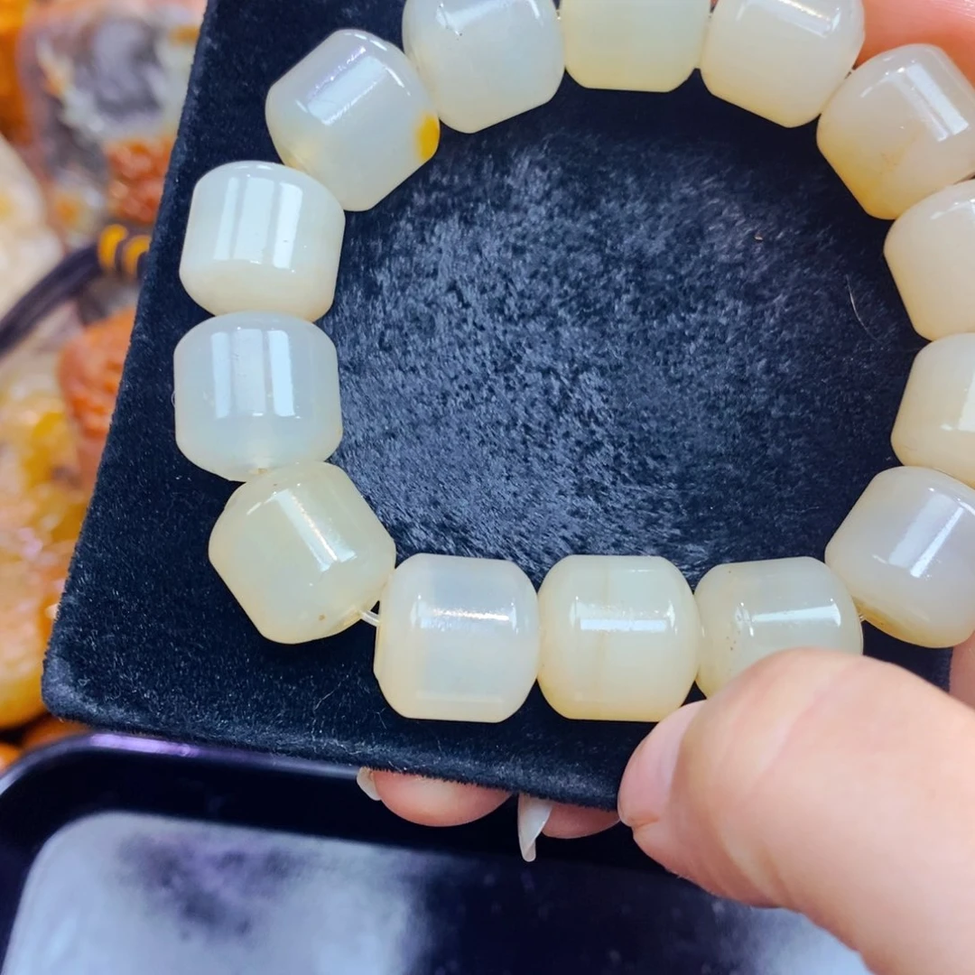 未镶嵌石英质玉（黄龙玉）吊坠(不含链)